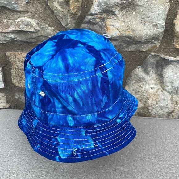 Bright blue tie dye bucket hat with Anchor youth size approx 4-6T - Picture 2 of 4